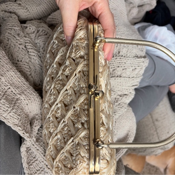 Vintage 1960’s straw raffia gold frame kiss lockWoven Straw Cream Top-Handle Bag - Picture 5 of 6